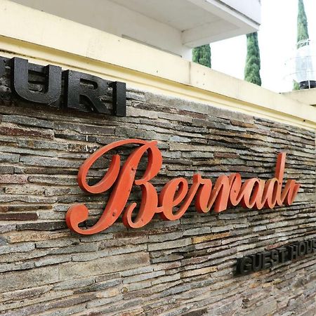 Puri Bernadi Guest House Lembang Exteriör bild