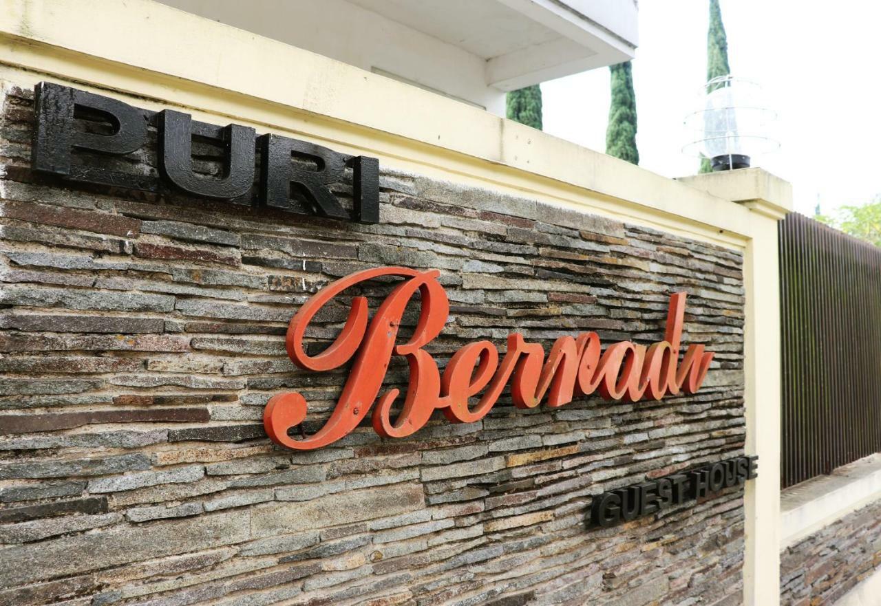 Puri Bernadi Guest House Lembang Exteriör bild